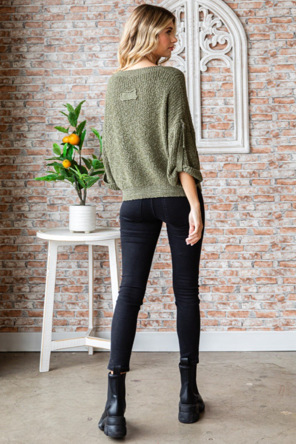 Veveret Round Neck Roll-Up Sweater 8913 | Gulf Resellers