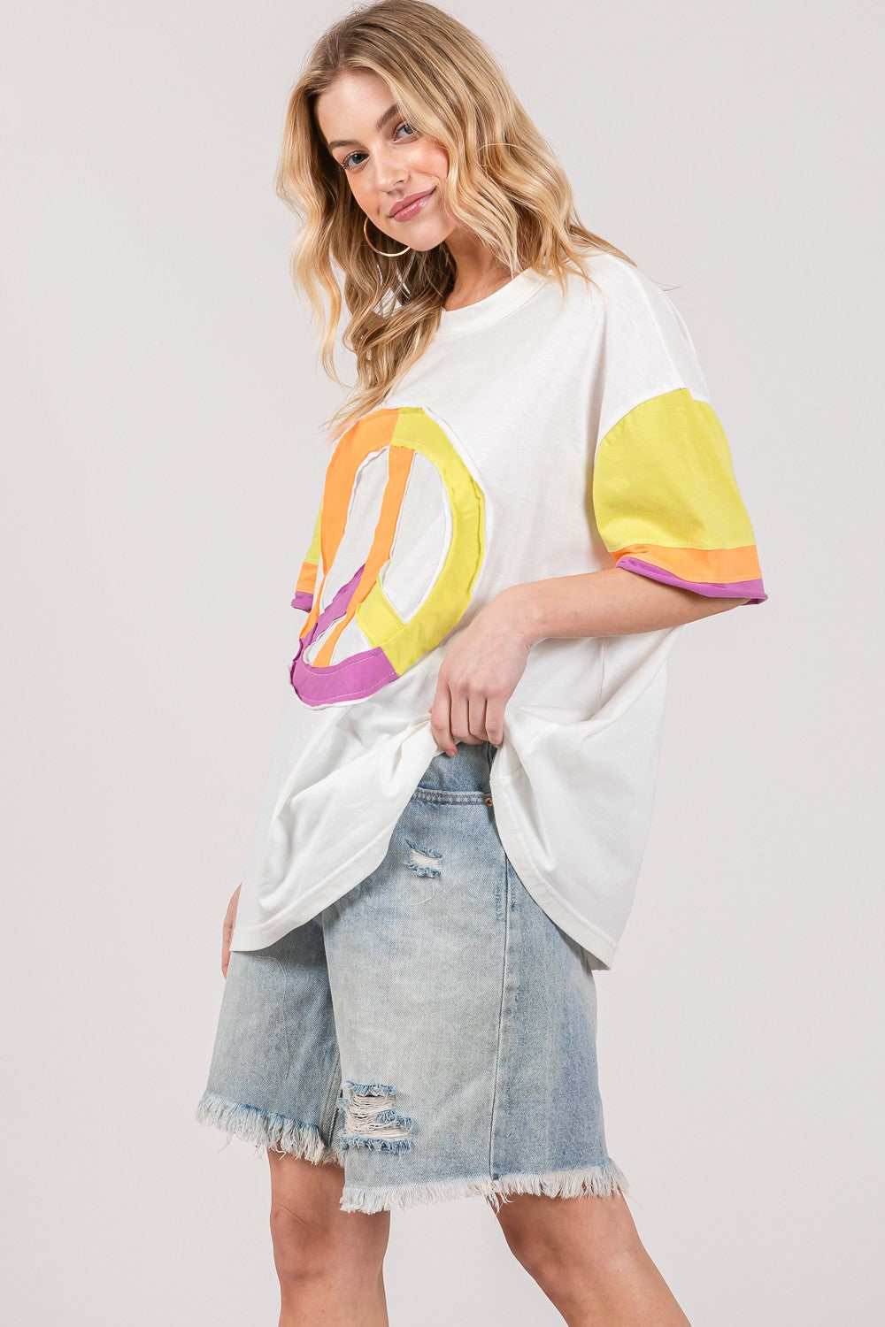 SAGE + FIG Color Block Peace Applique T-Shirt 5599 | Gulf Resellers