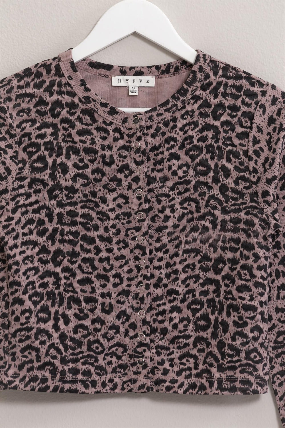 HYFVE Animal Print Snap Down Crop Cardigan 9150 | Gulf Resellers