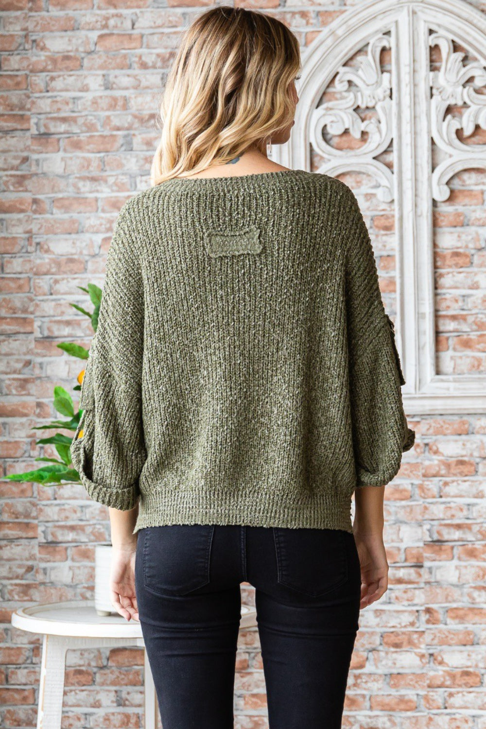 Veveret Round Neck Roll-Up Sweater 8909 | Gulf Resellers