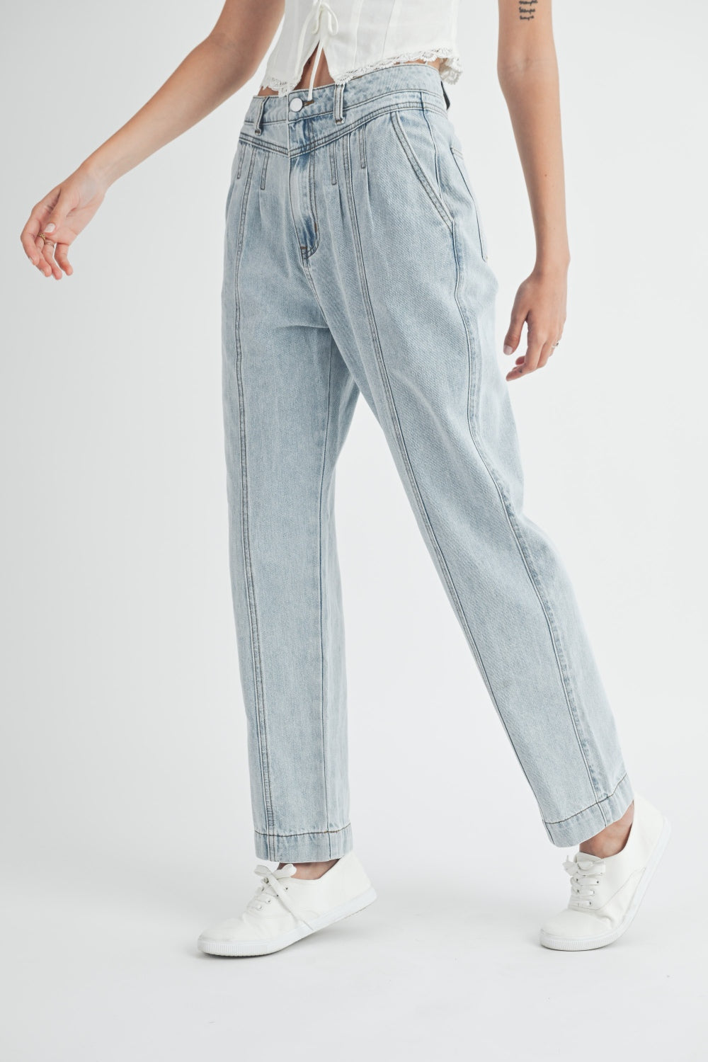 MABLE Pleated Front Detail Straight Jeans 5942 | Gulf Resellers