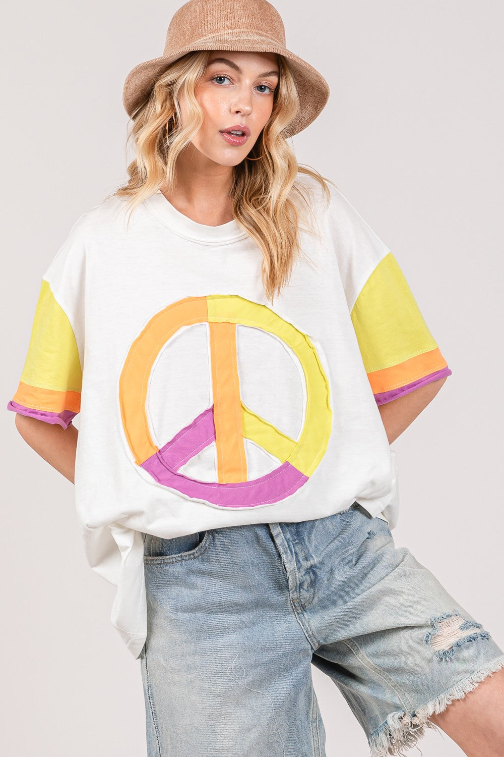 SAGE + FIG Color Block Peace Applique T-Shirt 5596 | Gulf Resellers