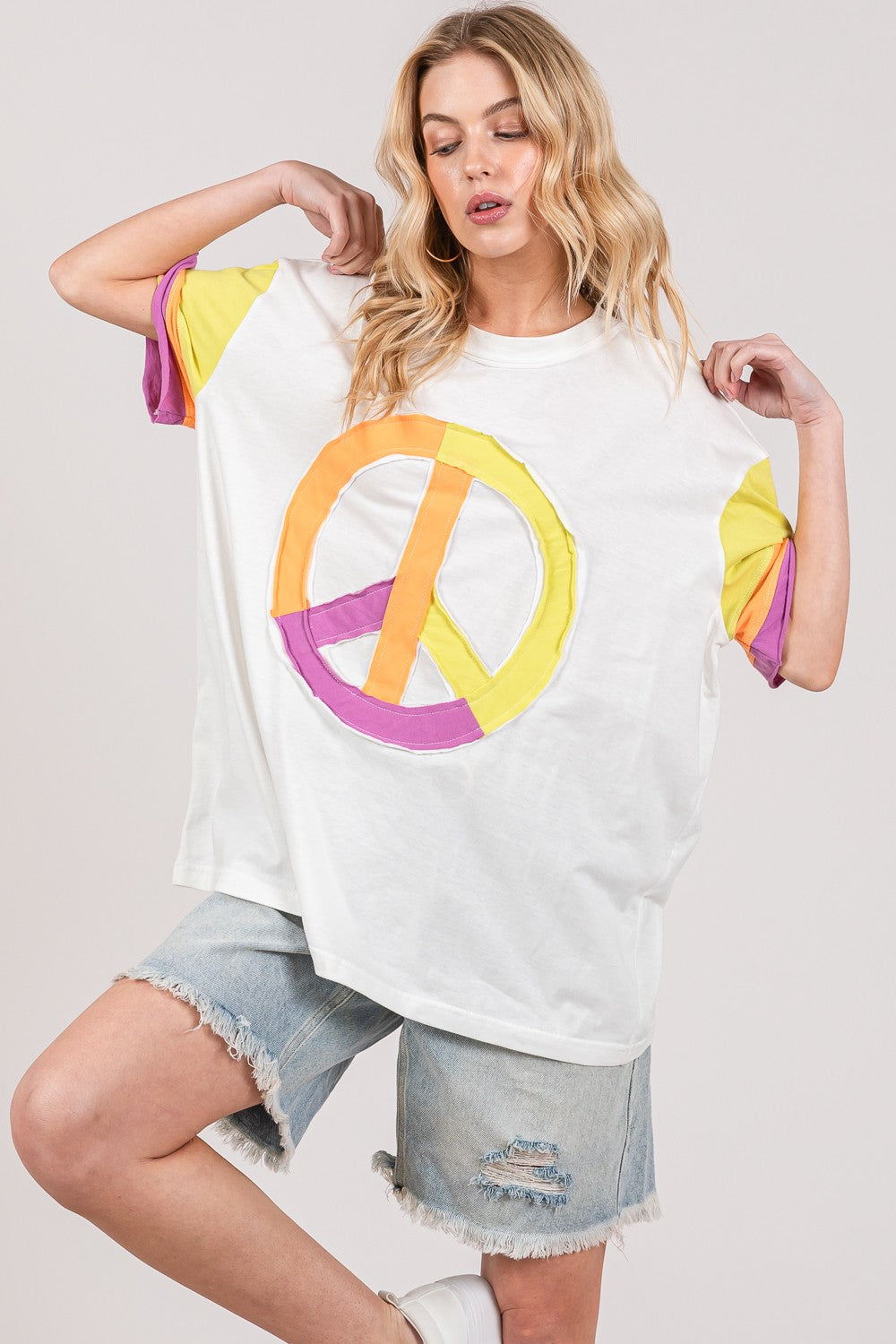 SAGE + FIG Color Block Peace Applique T-Shirt 5597 | Gulf Resellers