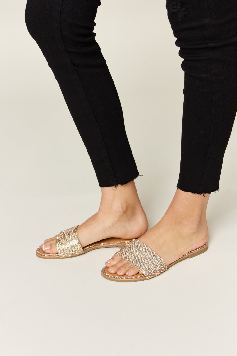 WILD DIVA Rhinestone Open Toe Flat Sandals 16335 | Gulf Resellers