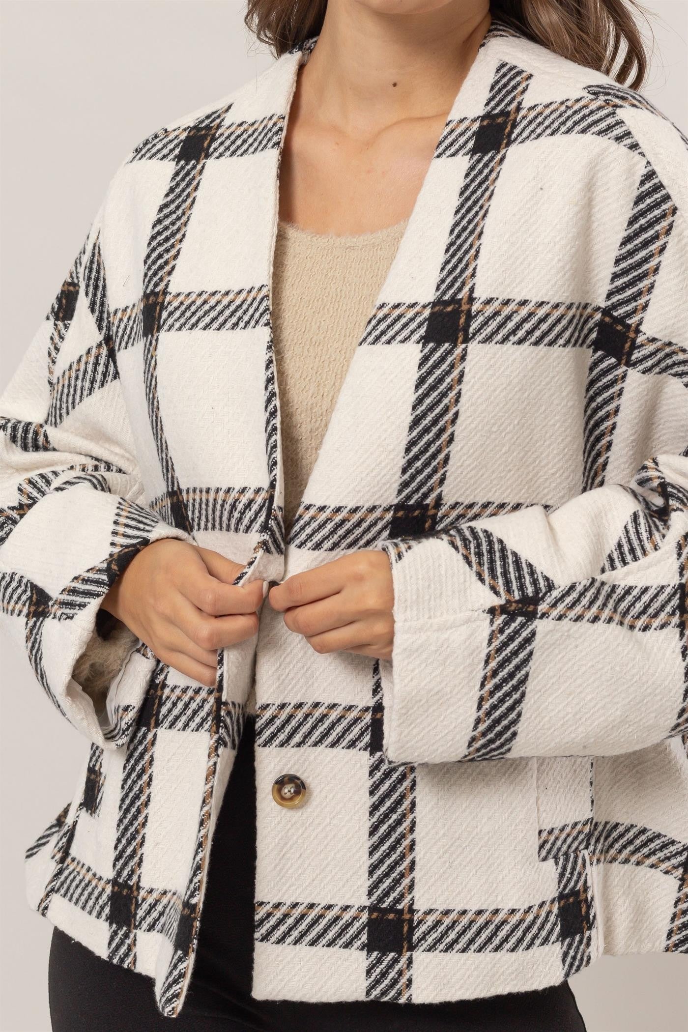 HYFVE Plaid Long Sleeve Jacket with Side Slit Pockets 12476 | Gulf Resellers