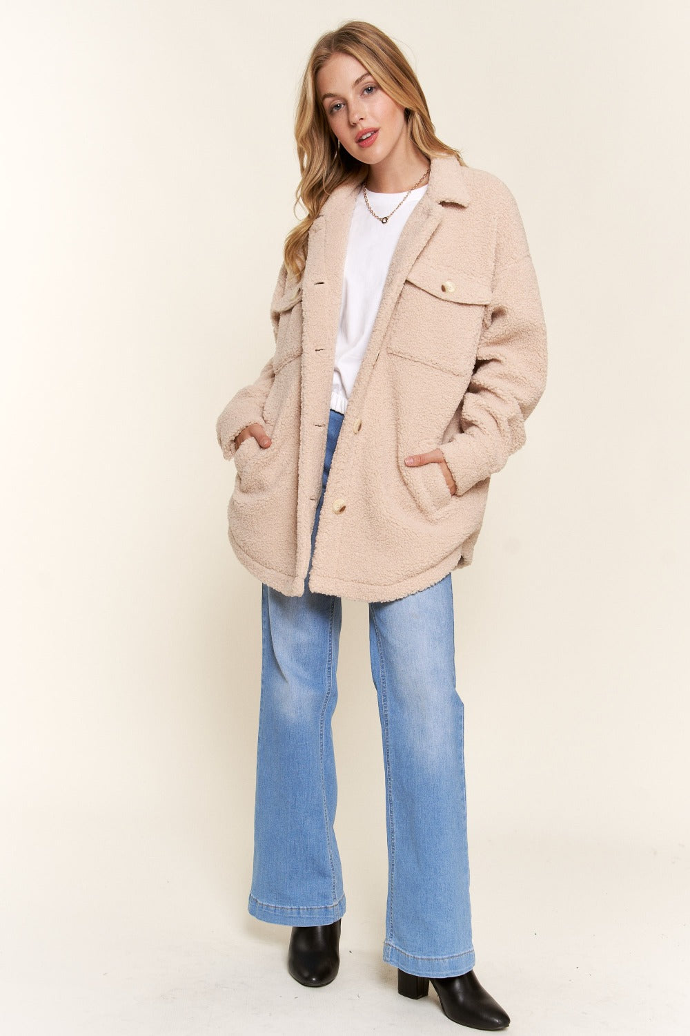 And The Why Teddy Sherpa Button Down Curved Hem Shacket 12940 | Gulf Resellers