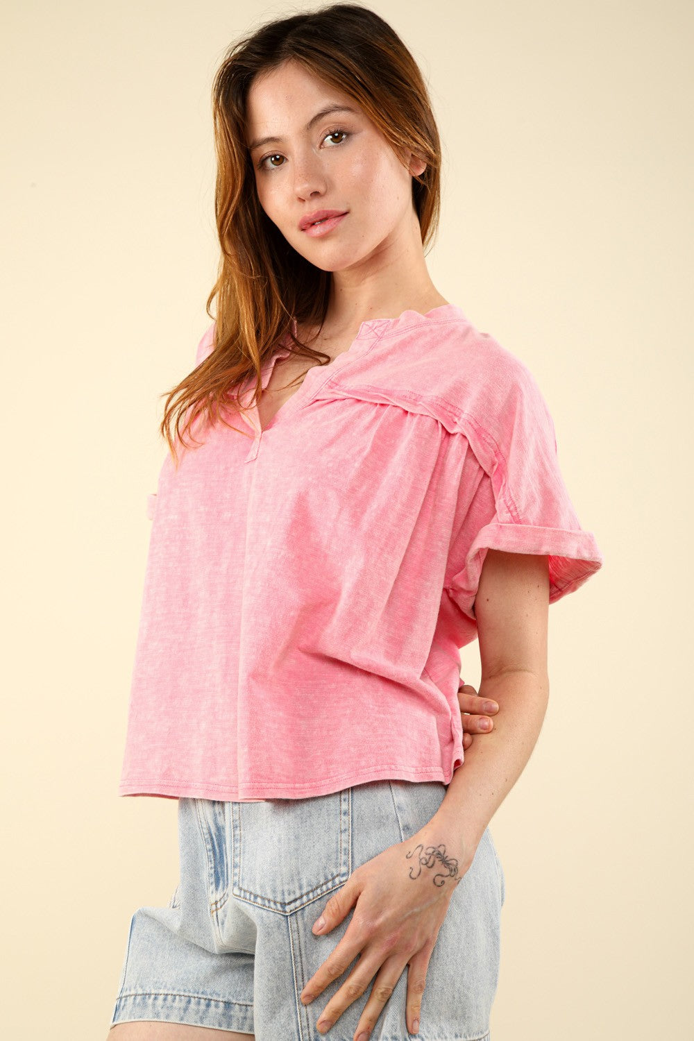 VERY J Nochted Short Sleeve Washed T-Shirt 7137 | Gulf Resellers