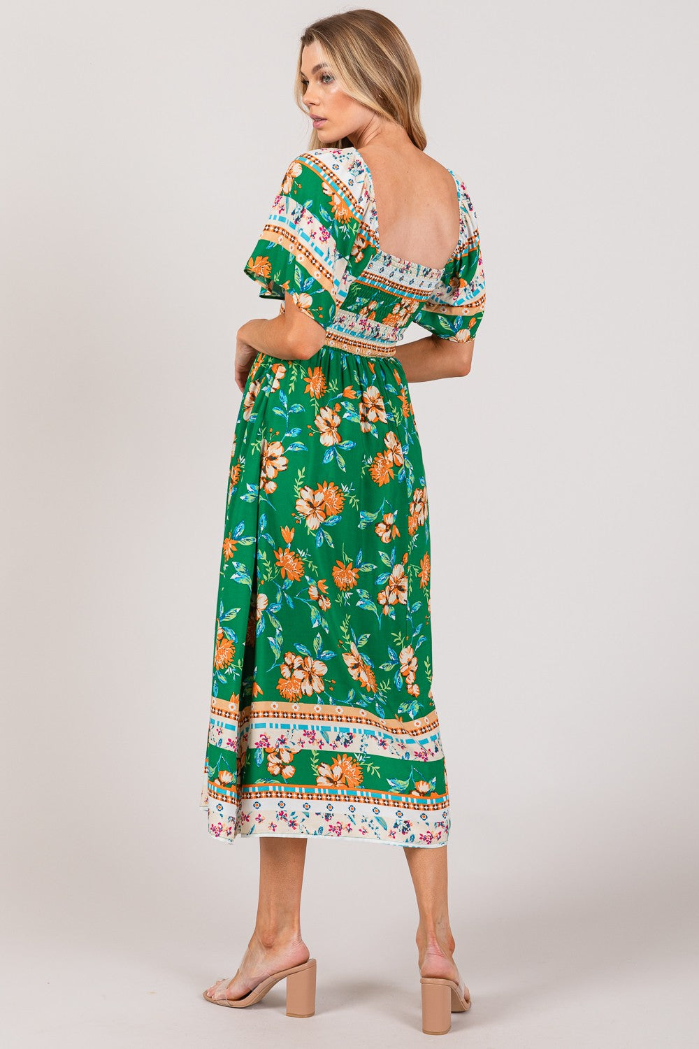 SAGE + FIG Printed Smocked Short Sleeve Midi Dress 6037 | Gulf Resellers