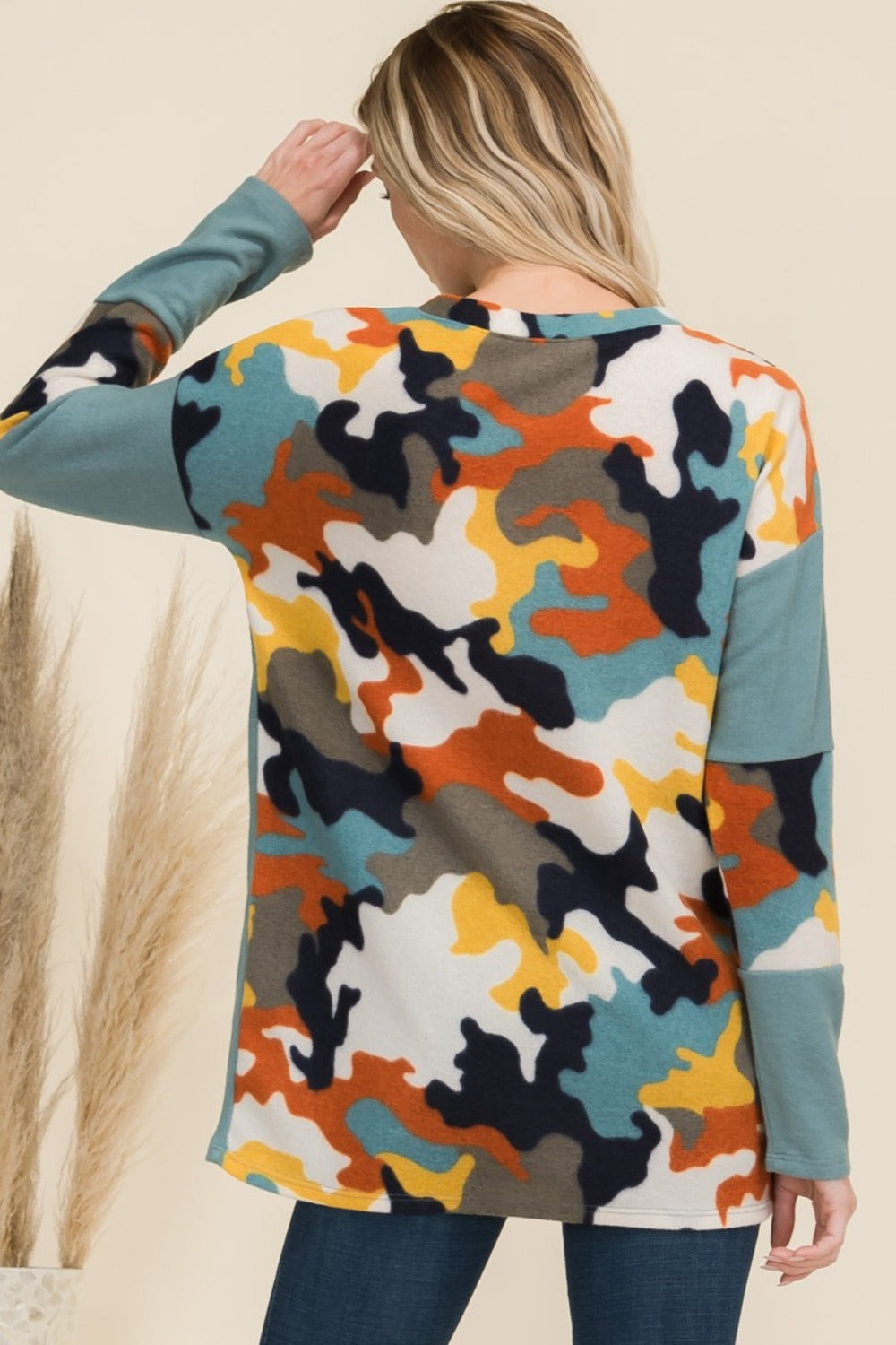 Celeste Full Size Camo Print Contrast Long Sleeve T-Shirt 20227 | Gulf Resellers 