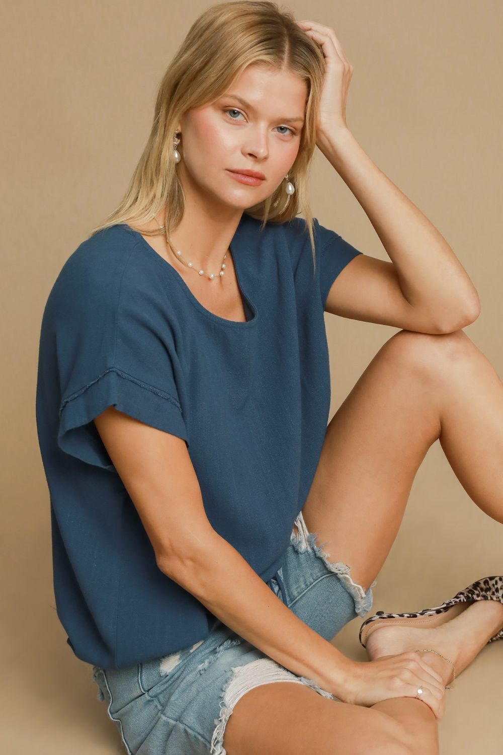 Umgee Drawstring Hem Round Neck Short Sleeve T-Shirt 18507 | Gulf Resellers 