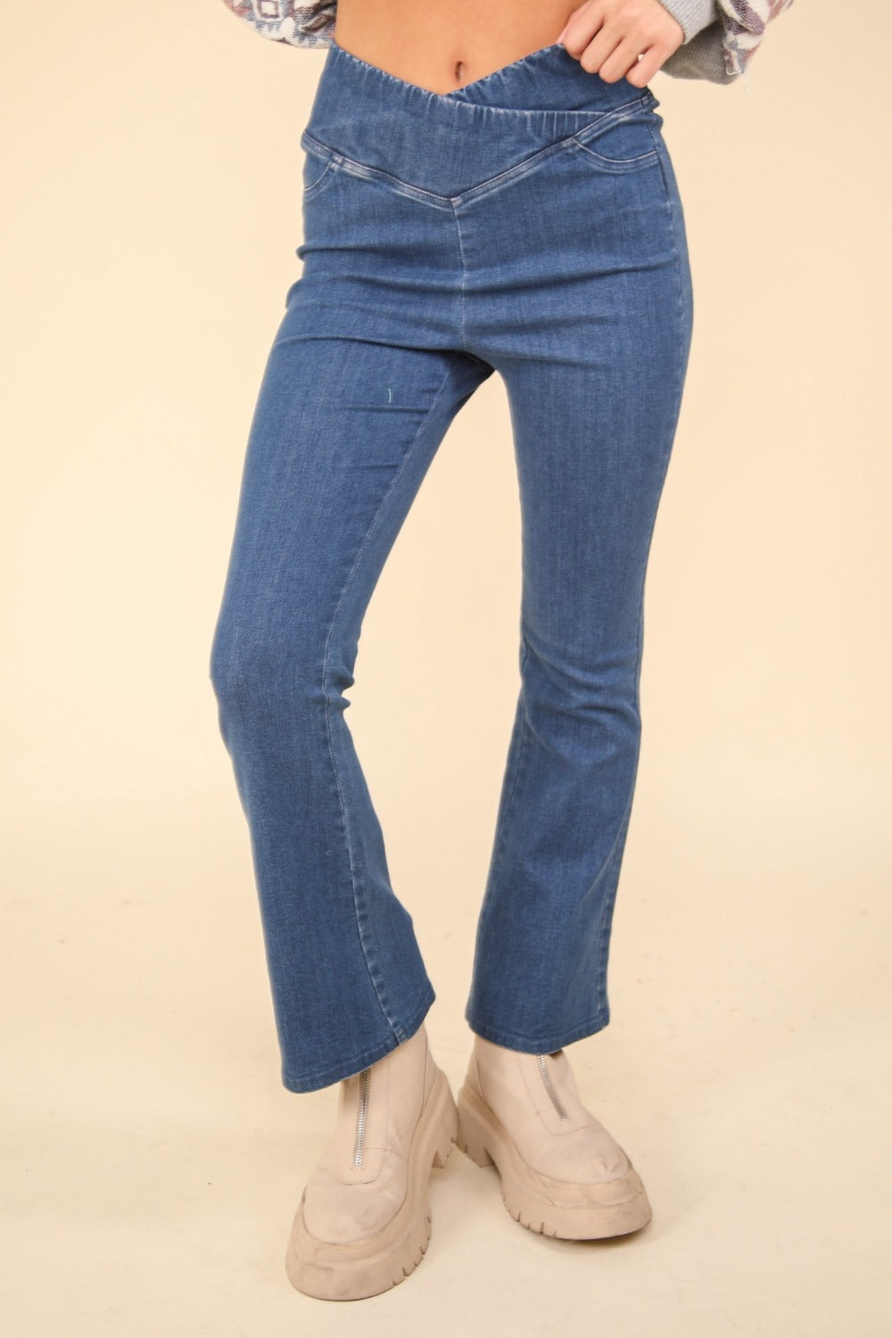 VERY J Washed Denim Stretchy Crossover Waist Leggings 10463 | Gulf Resellers 