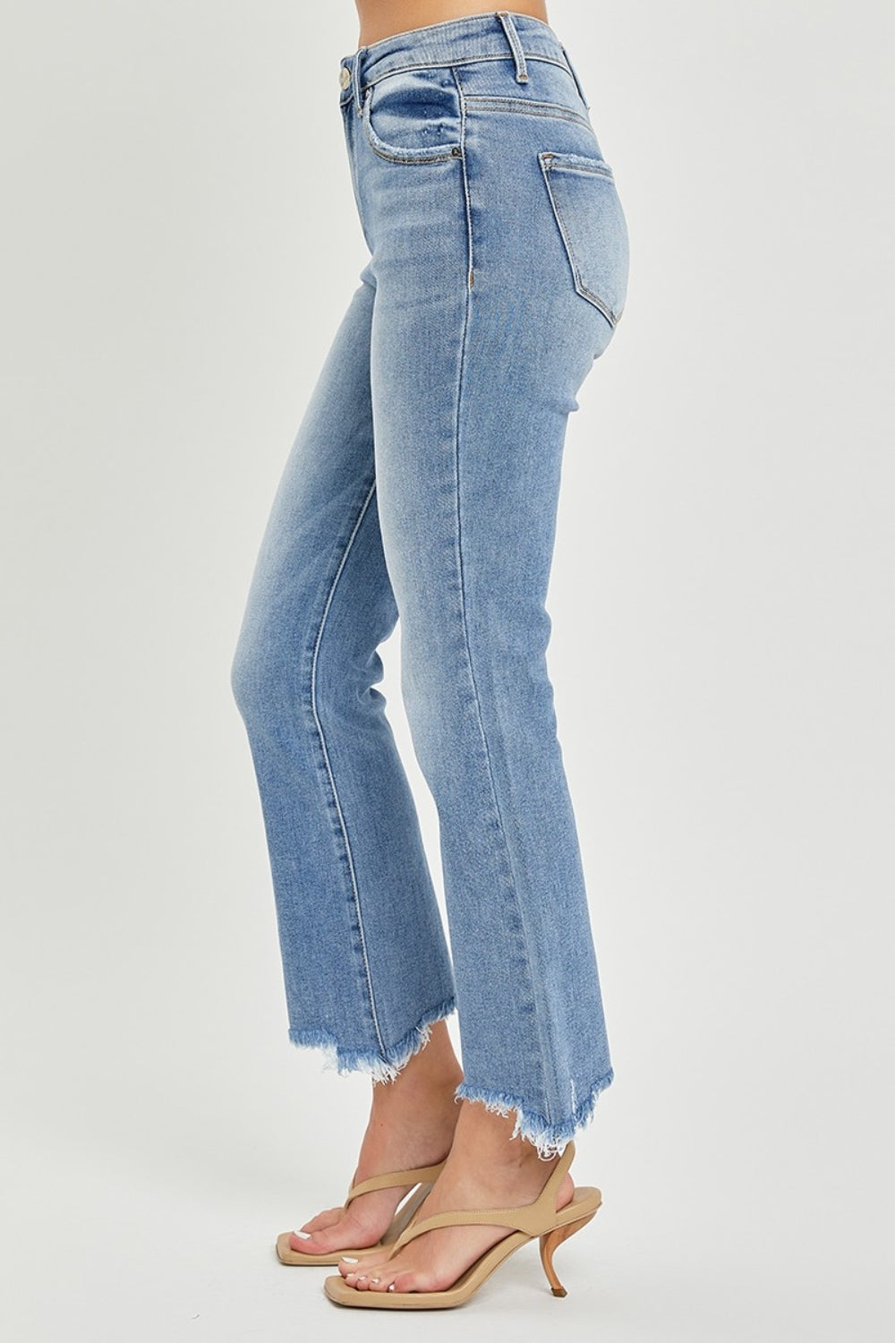 RISEN Full Size Frayed Hem Cropped Straight Jeans 10627 | Gulf Resellers 