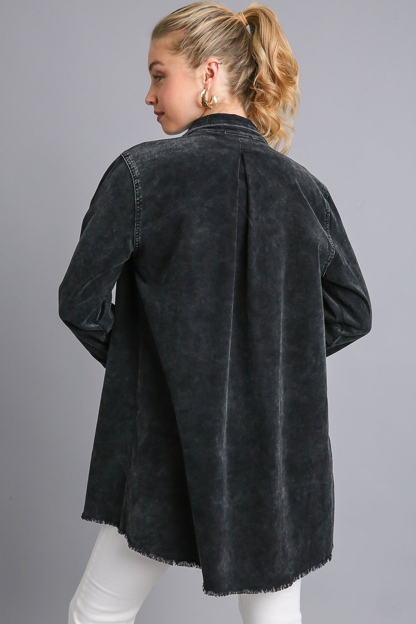 Umgee Raw Hem Button Down Denim Jacket with Chest Pockets 20487 | Gulf Resellers 