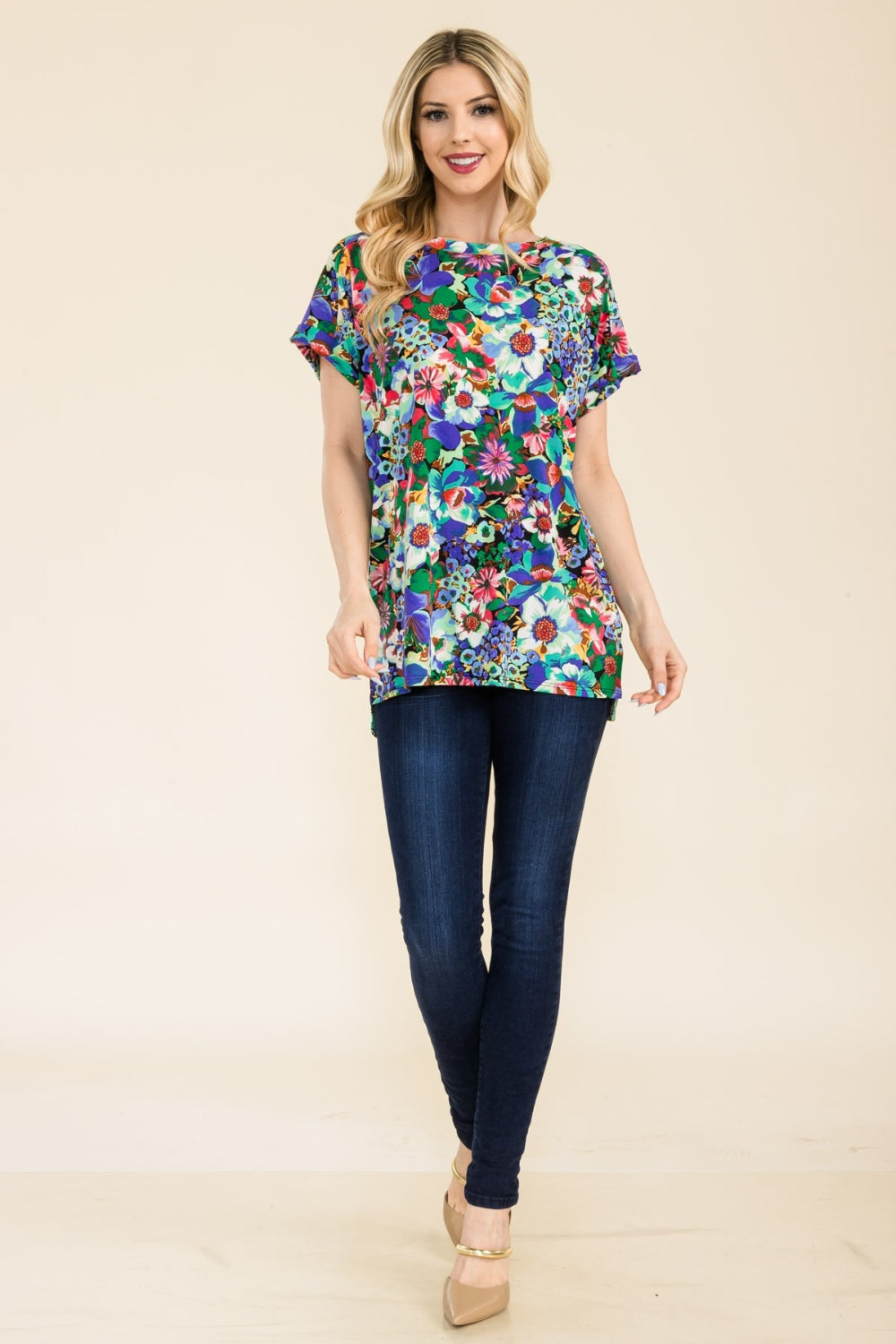 Celeste Full Size Round Neck Short Sleeve Floral T-Shirt 19084 | Gulf Resellers 