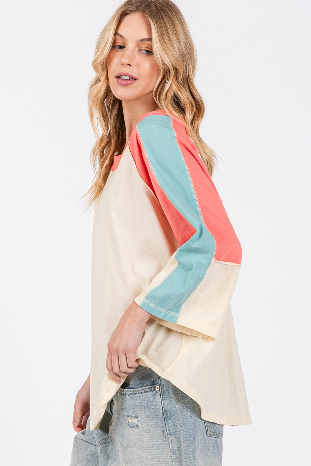 SAGE + FIG Color Block Curved Hem T-Shirt 20207 | Gulf Resellers 