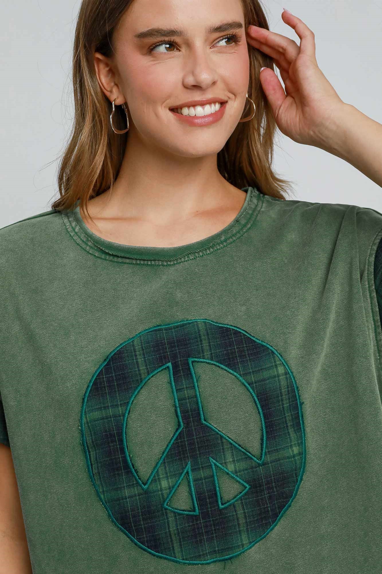 Umgee Peace Applique Round Neck French Terry Top 18579 | Gulf Resellers 