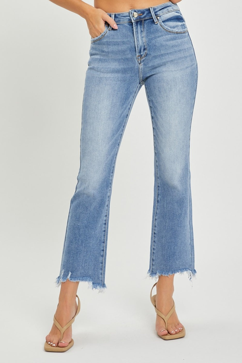 RISEN Full Size Frayed Hem Cropped Straight Jeans 10625 | Gulf Resellers 